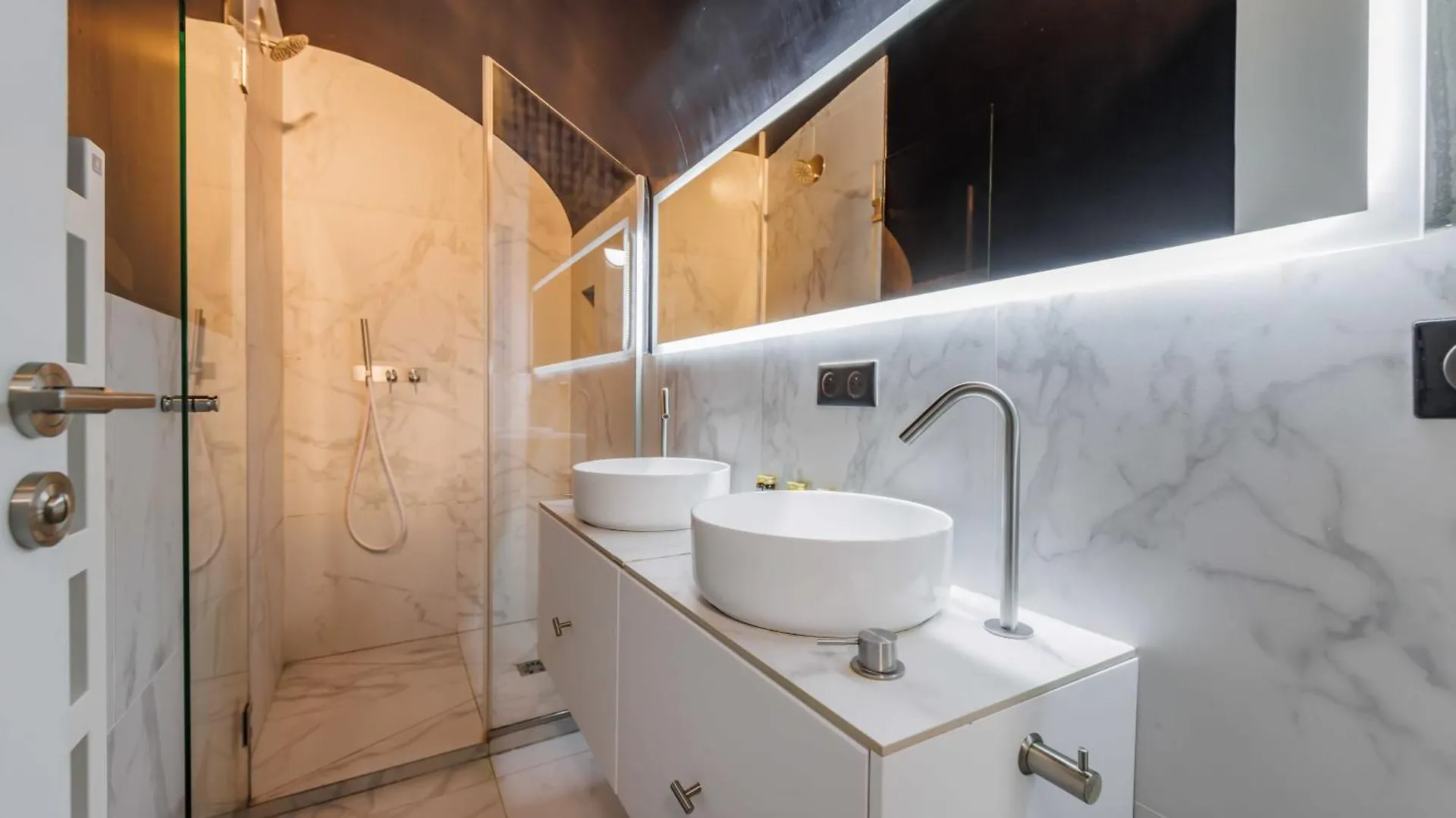Charming Duplex - 2Br - 6P - Saint Germain Apartment Paris France