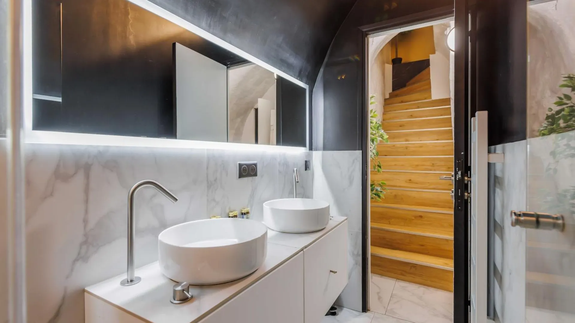 Charming Duplex - 2Br - 6P - Saint Germain Appartement Parijs Frankrijk